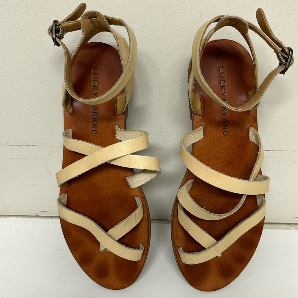 Pair of Lucky Brand Leather strappy sandal’s.